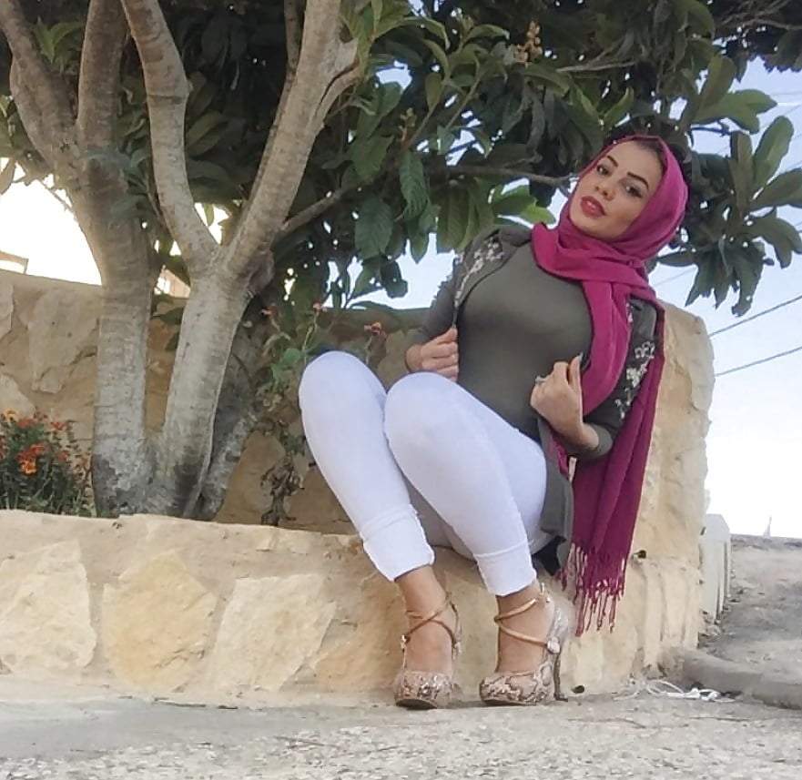 Kopftuchschlampen 2
 #90966322