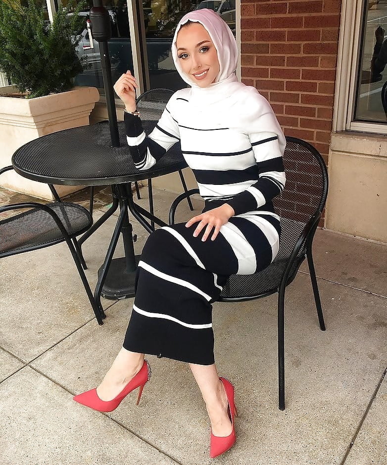 Kopftuchschlampen 2
 #90966325