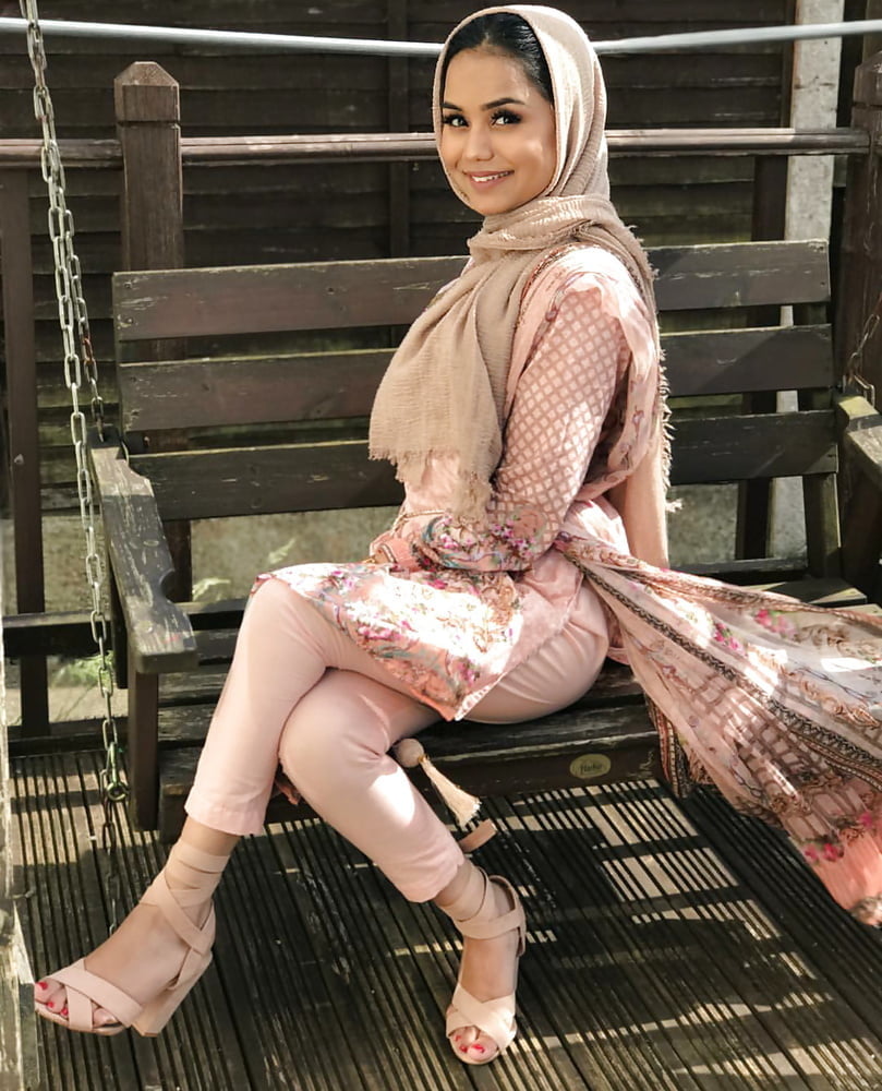 Kopftuchschlampen 2
 #90966337