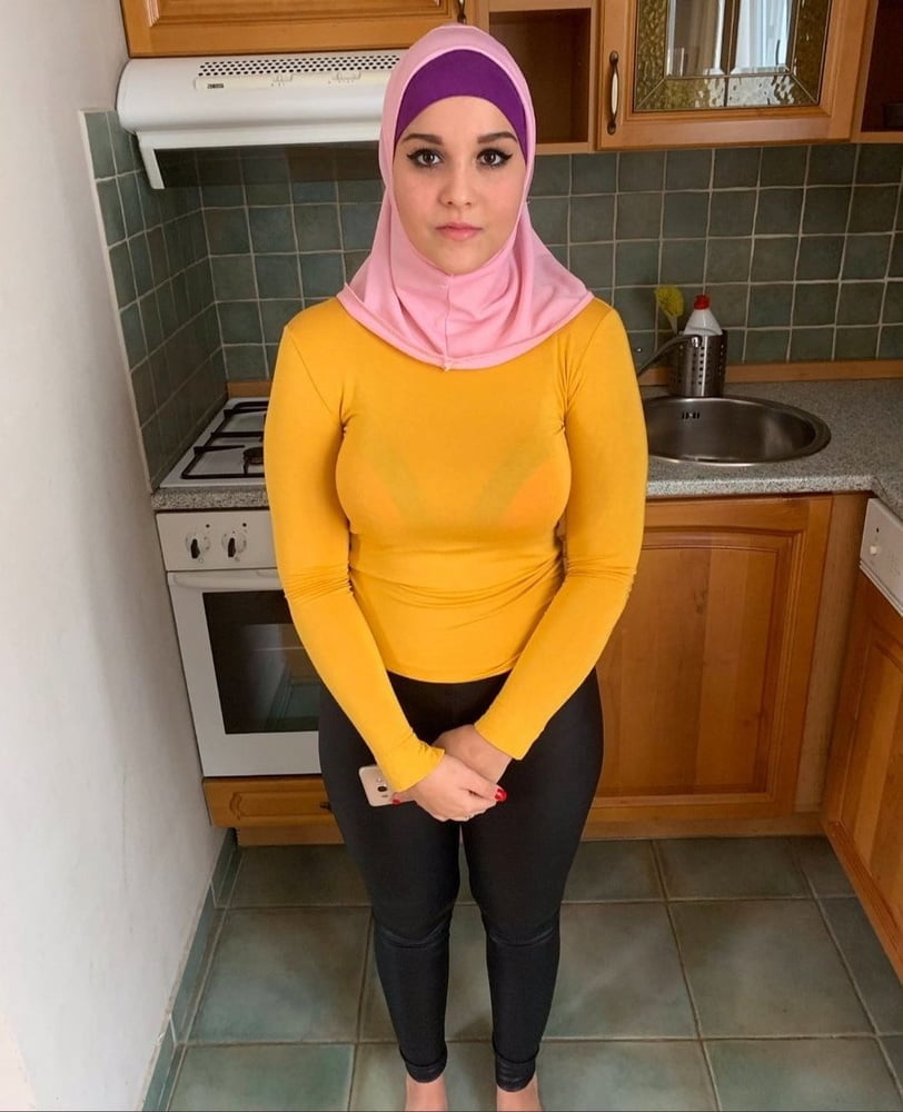 Kopftuchschlampen 2
 #90966361