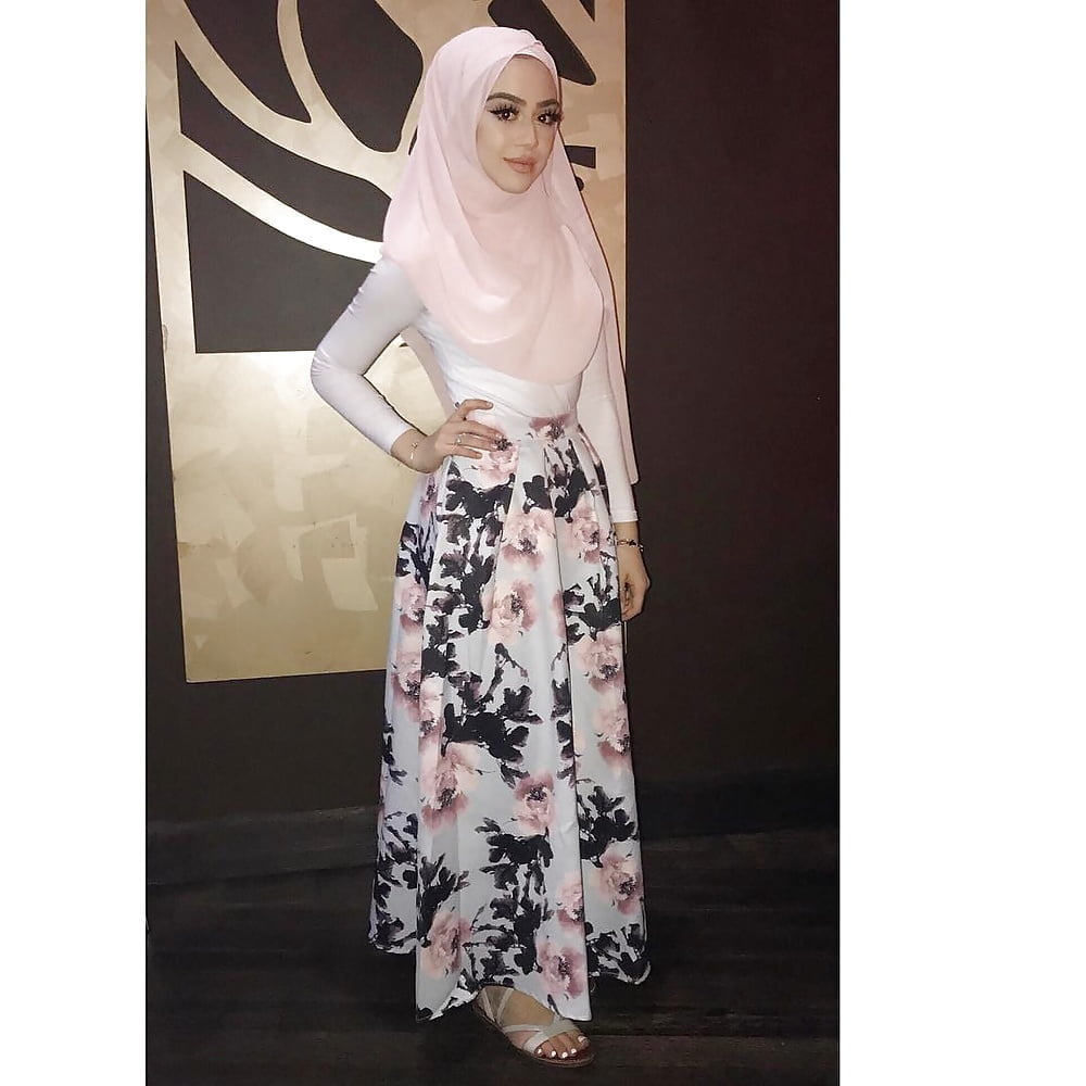 Kopftuchschlampen 2
 #90966377