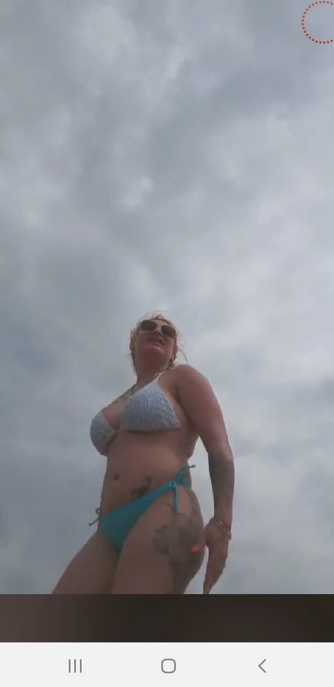 Bust sexy ass bikini live facebook romanian #87677794