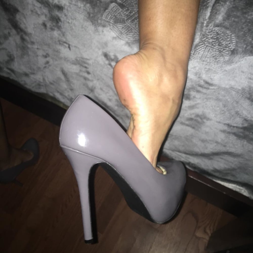 Piedi da zoccola 3 #89224965
