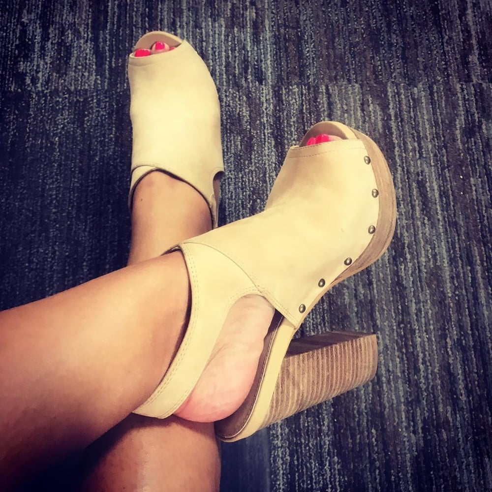 Piedi da zoccola 3 #89224980