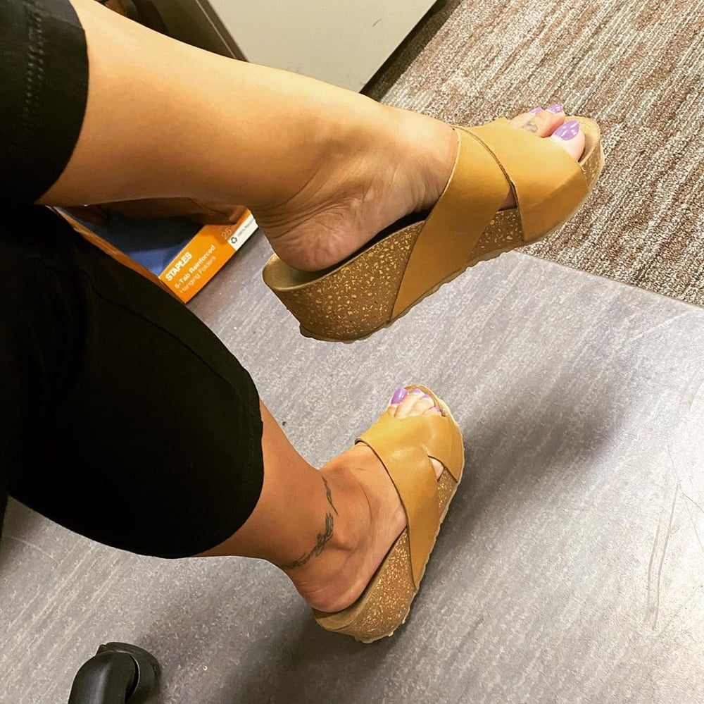 Piedi da zoccola 3 #89225026