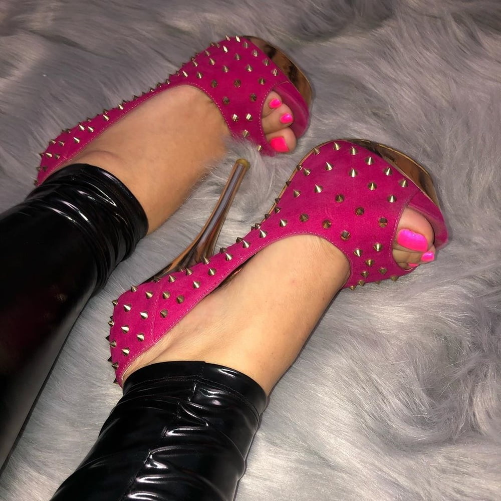 Piedi da zoccola 3 #89225029