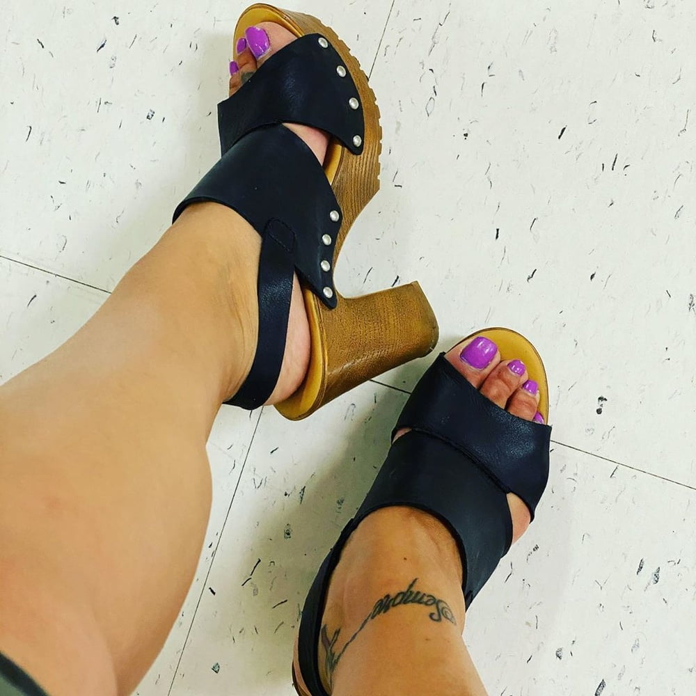 Piedi da zoccola 3 #89225089