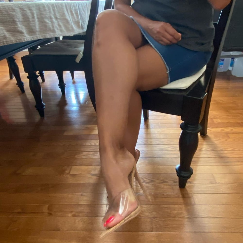 Piedi da zoccola 3 #89225152