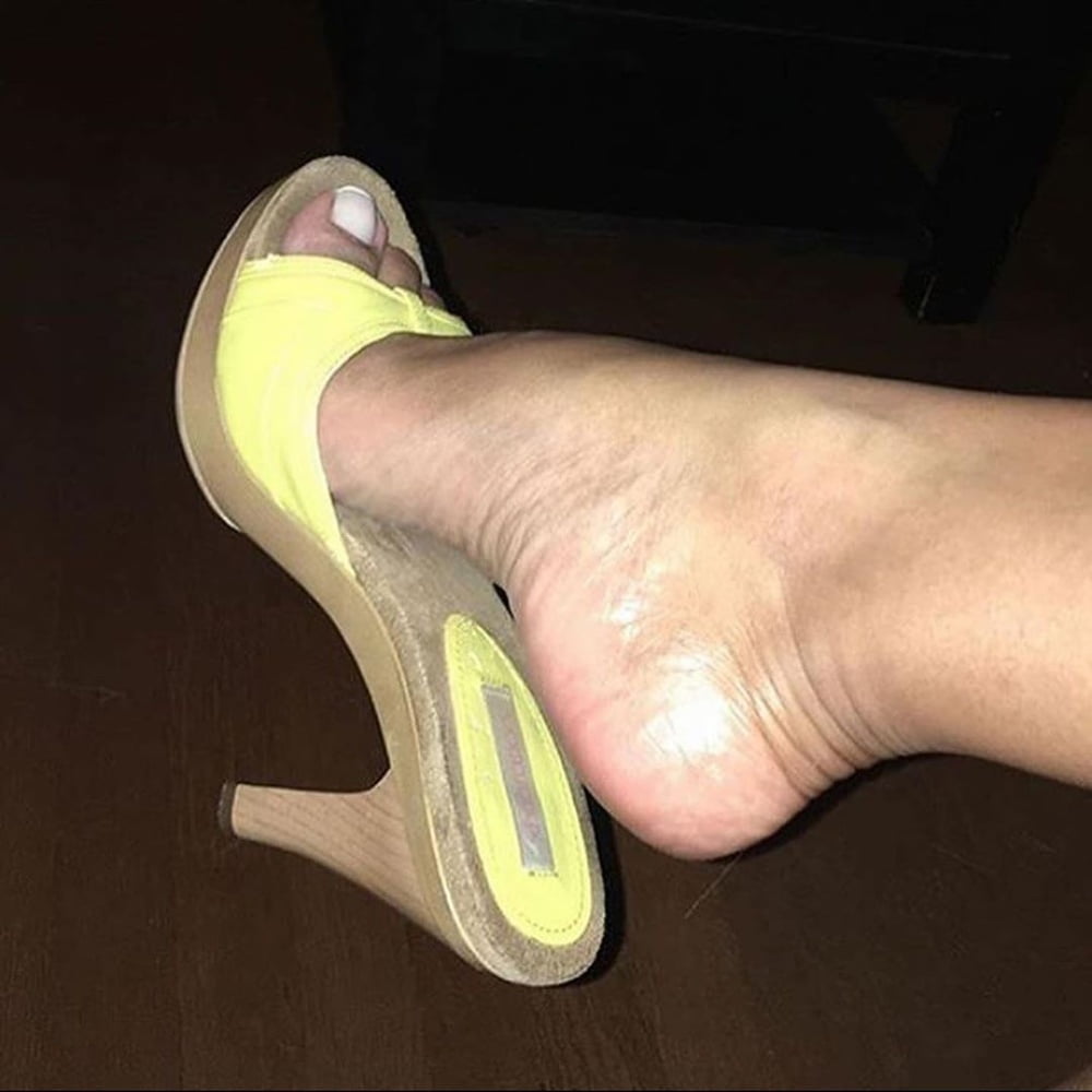 Piedi da zoccola 3 #89225163