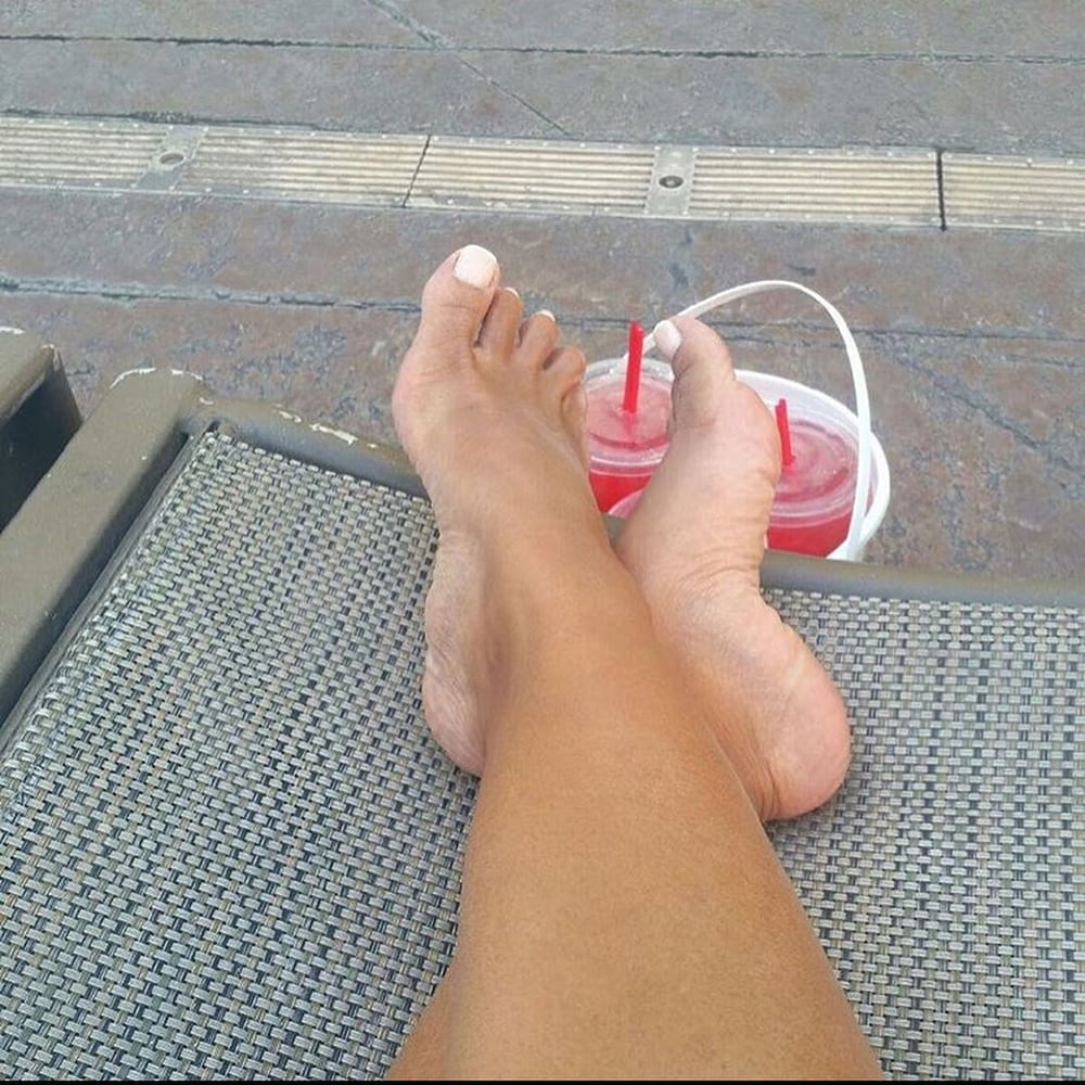 Piedi da zoccola 3 #89225247