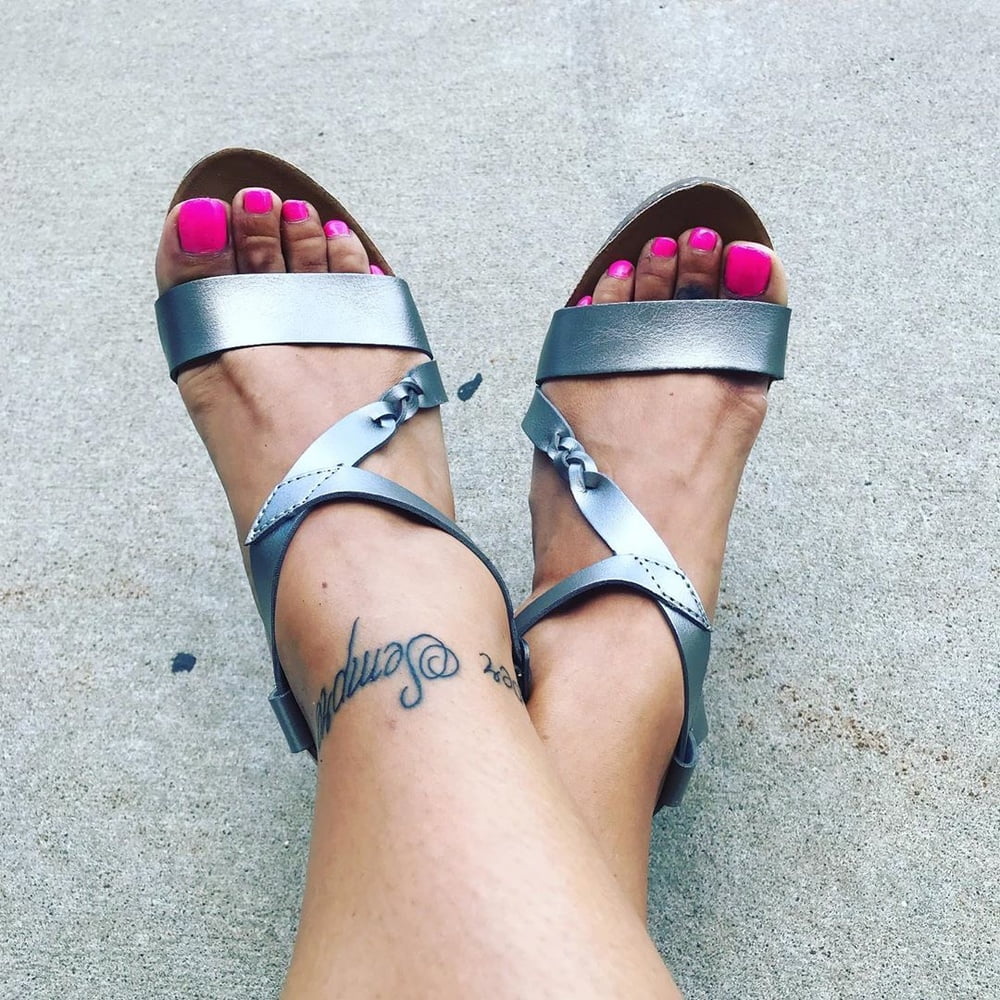 Piedi da zoccola 3 #89225262