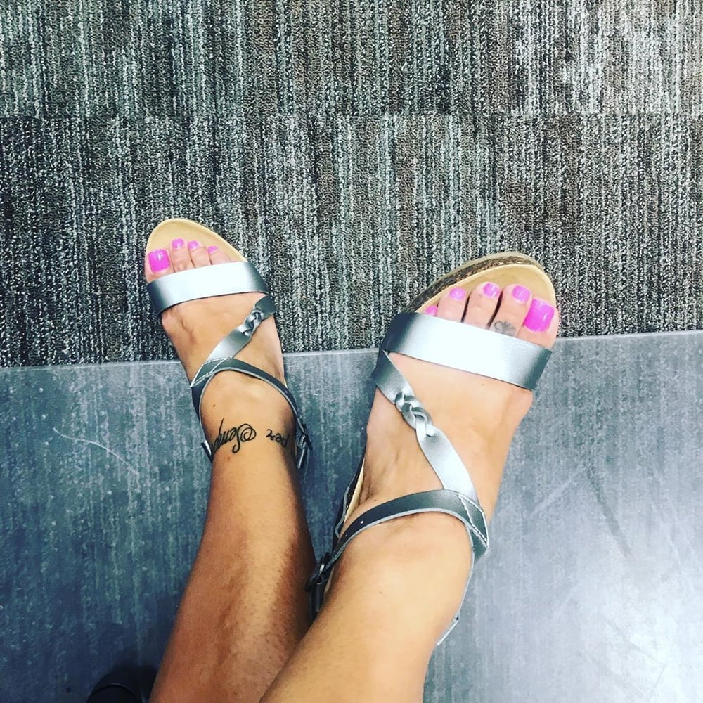 Piedi da zoccola 3 #89225272