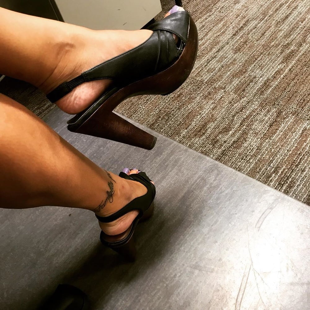 Piedi da zoccola 3 #89225287