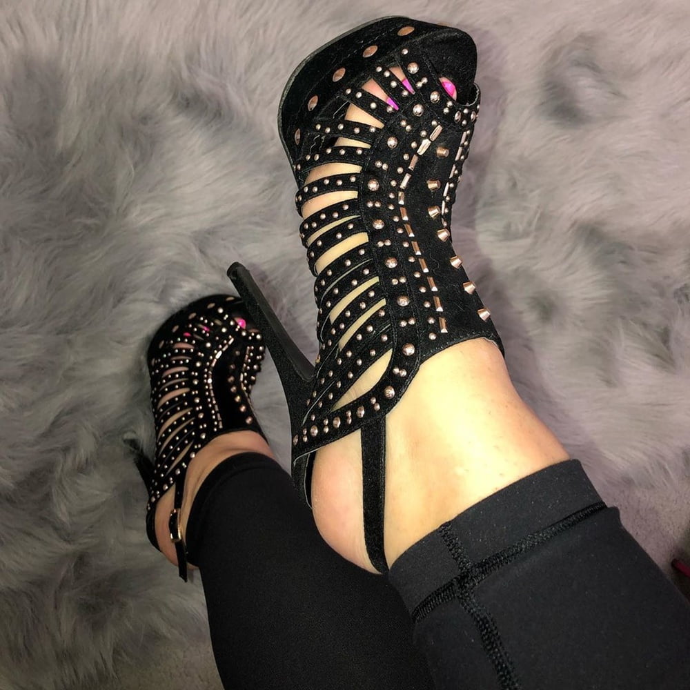 Piedi da zoccola 3 #89225291