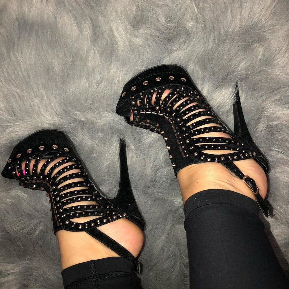 Piedi da zoccola 3 #89225305