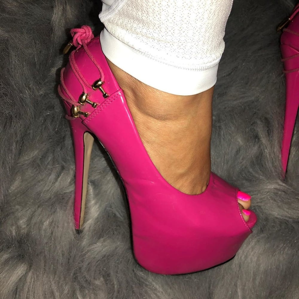 Piedi da zoccola 3 #89225308