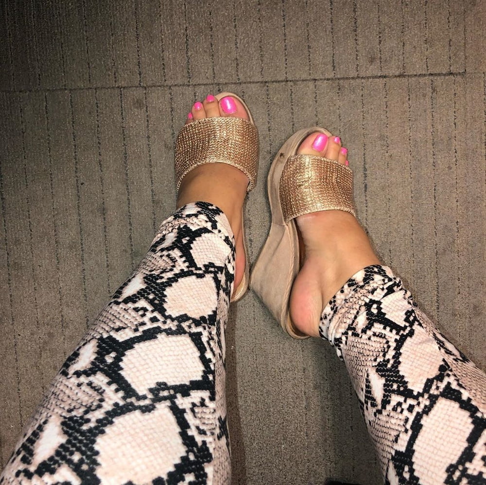 Piedi da zoccola 3 #89225317