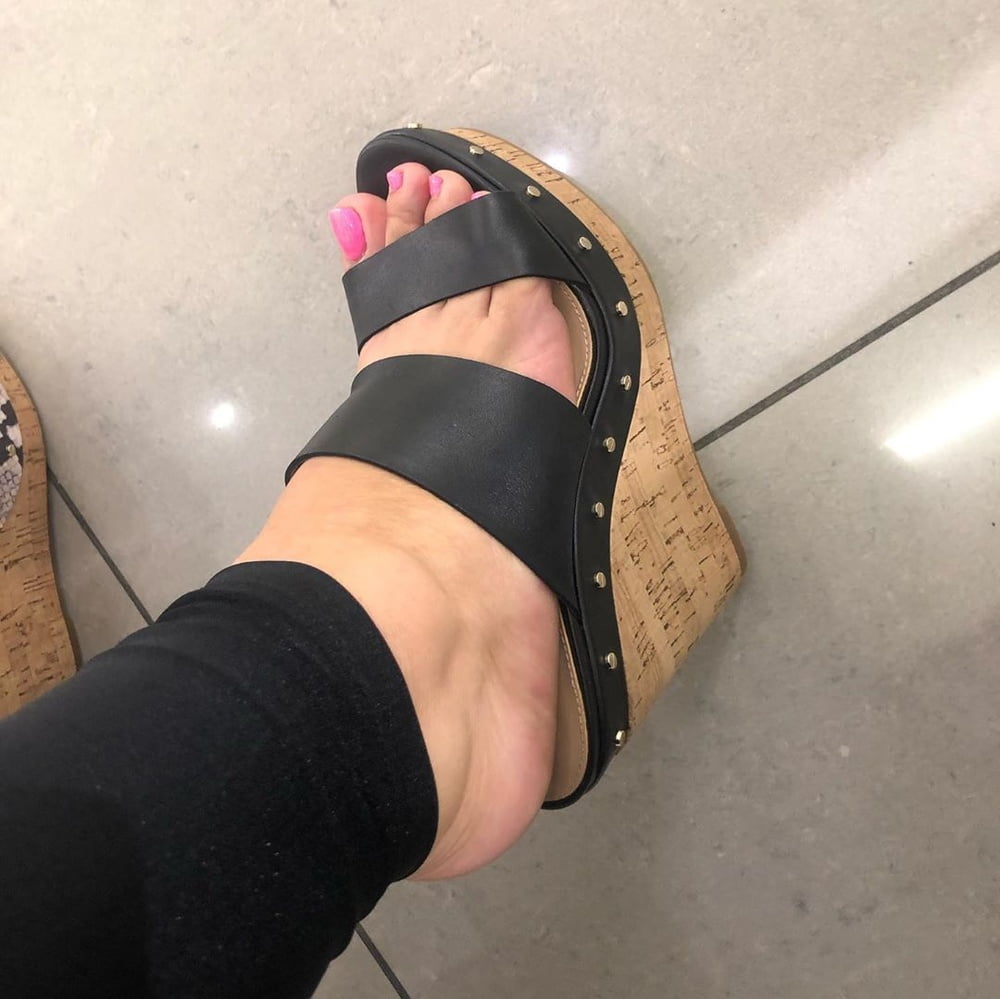 Piedi da zoccola 3 #89225323