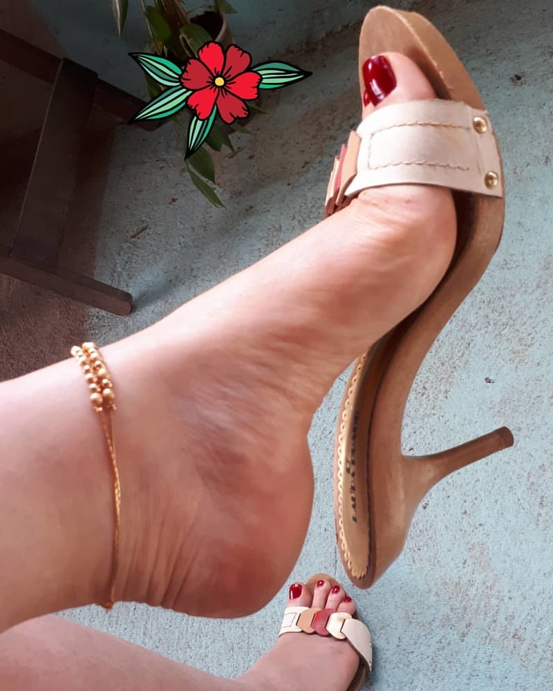 Piedi da zoccola 3 #89225353