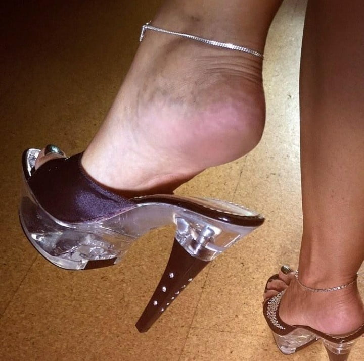 Piedi da zoccola 3 #89225494