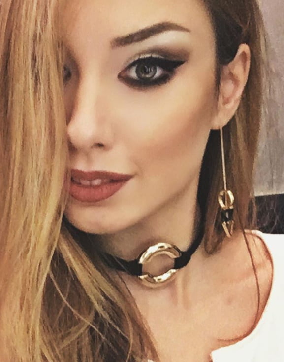 Sofija, devojka za zestoko razbijanje do suza komentarisite #103598796