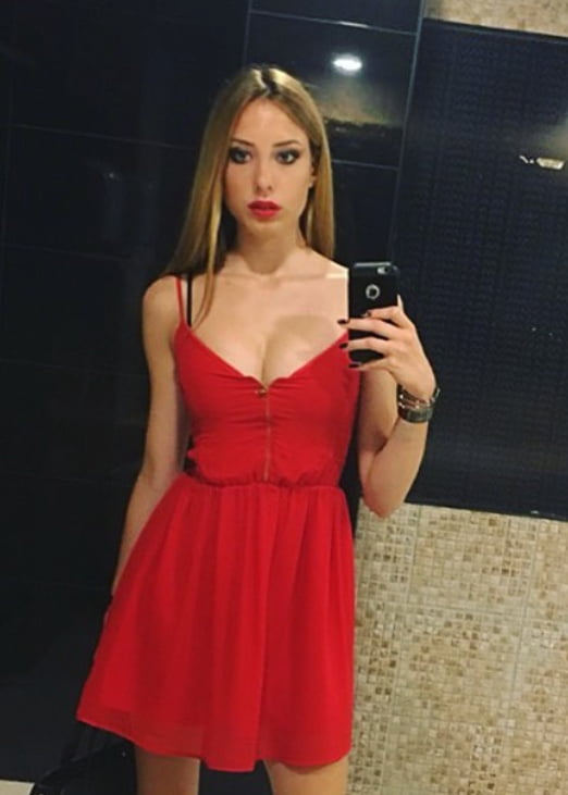 Sofija, devojka za zestoko razbijanje do suza komentarisite #103598833