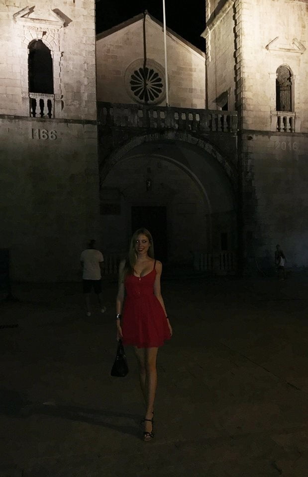 Sofija, devojka za zestoko razbijanje do suza komentarisite #103599116