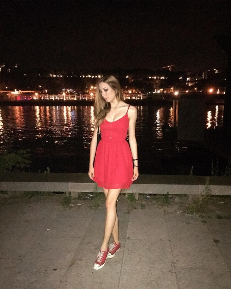 Sofija, devojka za zestoko razbijanje do suza komentarisite #103599136