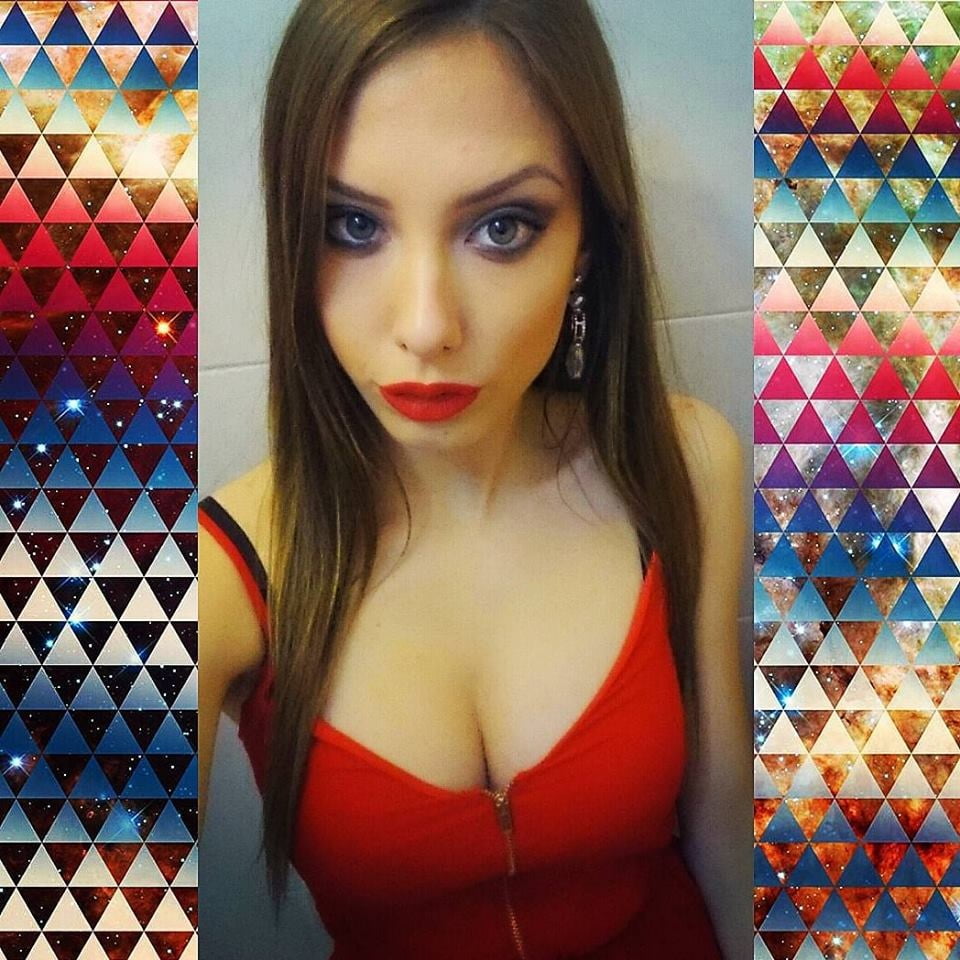 Sofija, devojka za zestoko razbijanje do suza komentarisite #103599194