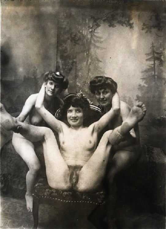 In ein Pariser Bordell um 1904 von J. Bellock
 #90165590
