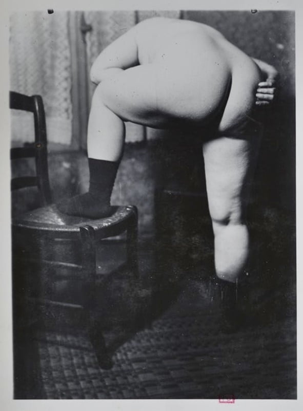 In ein Pariser Bordell um 1904 von J. Bellock
 #90165602