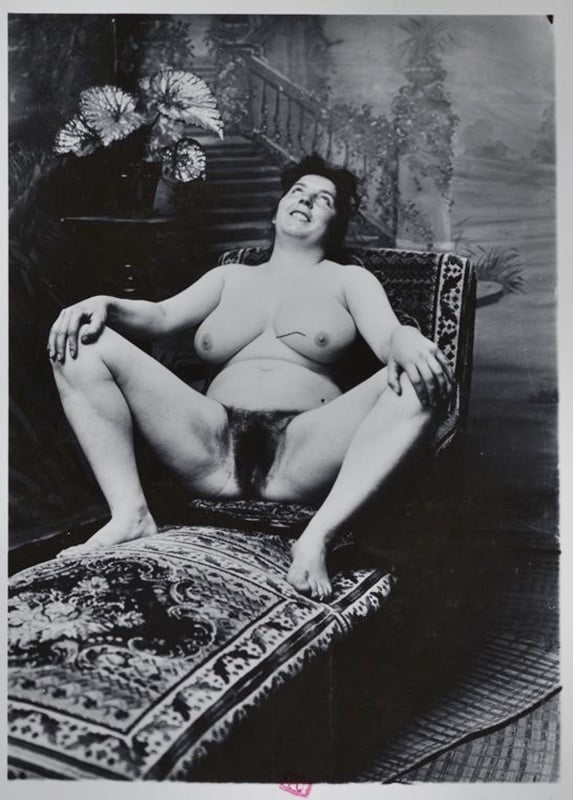 In ein Pariser Bordell um 1904 von J. Bellock
 #90165692
