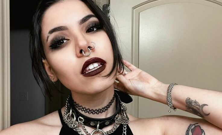 Luna Bloom desnuda #109119910