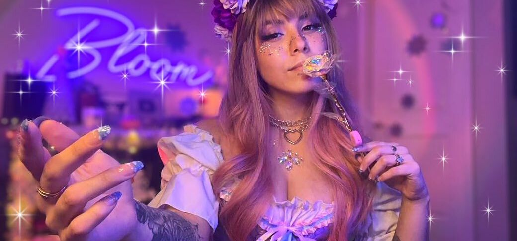 Luna Bloom desnuda #109119912