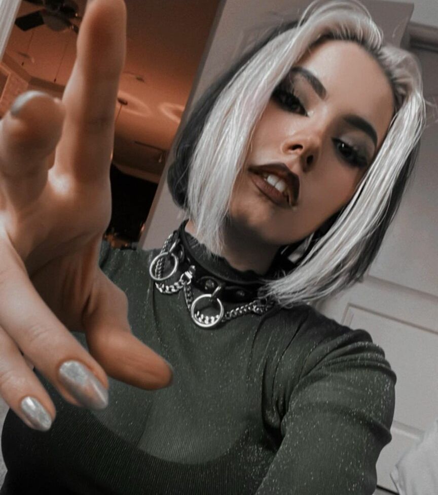 Luna Bloom desnuda #109119919