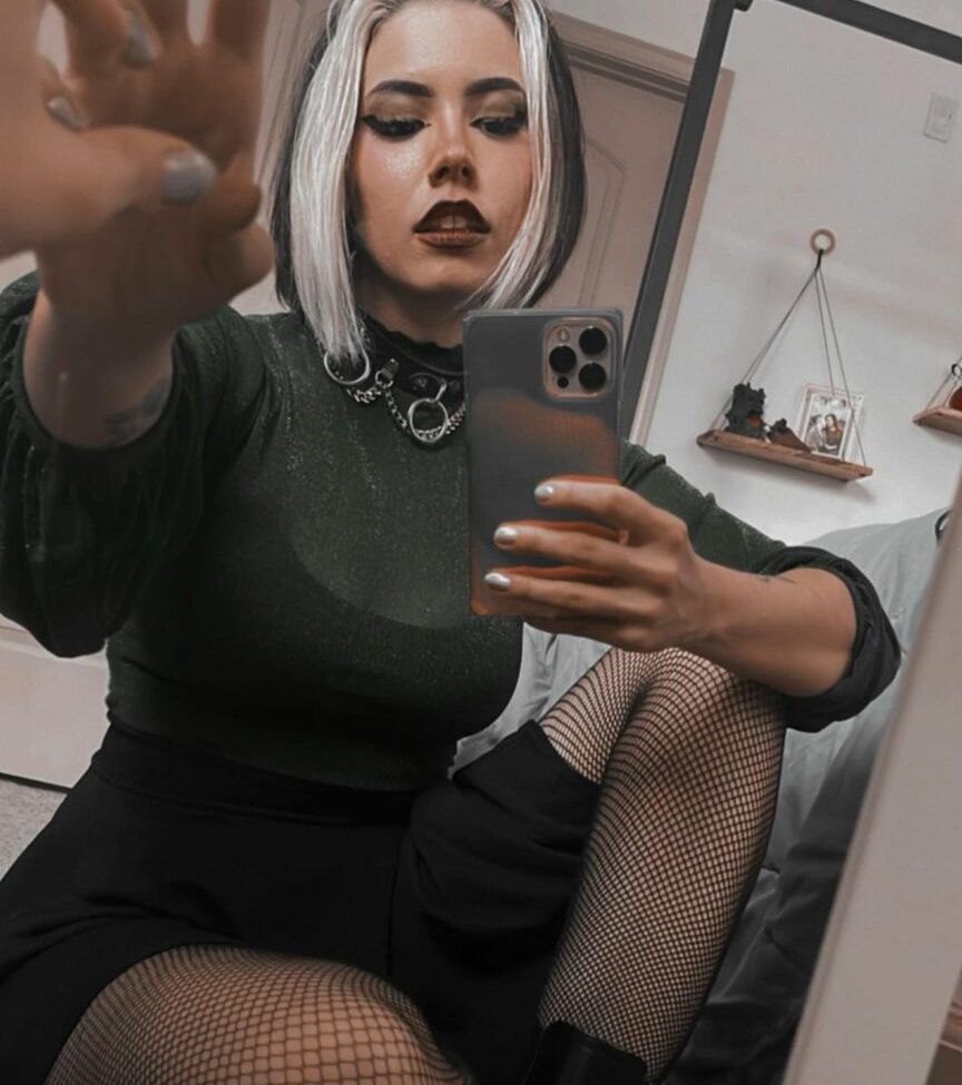 Luna Bloom desnuda #109119921