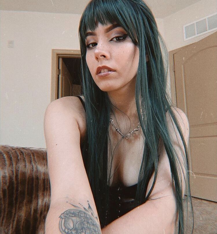 Luna Bloom desnuda #109119924