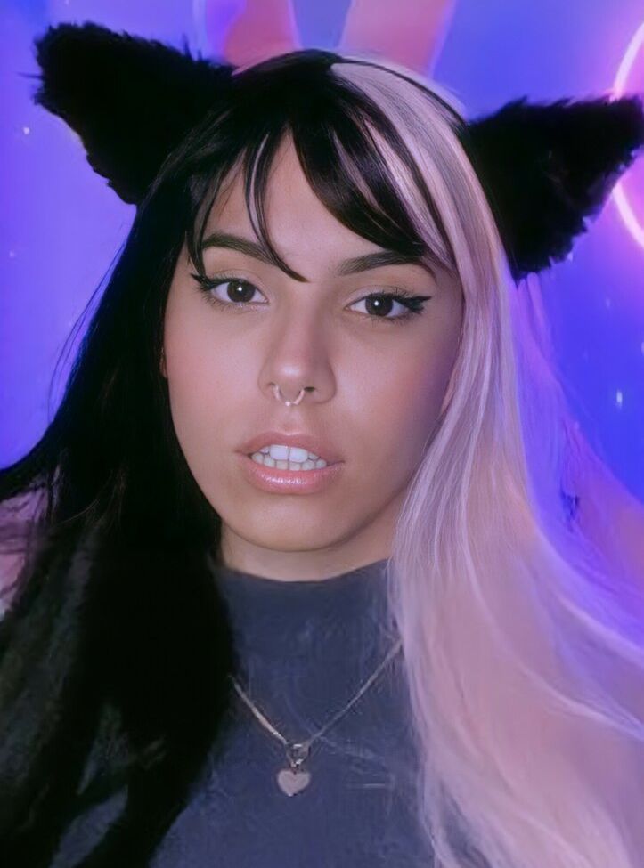 Luna Bloom desnuda #109119929