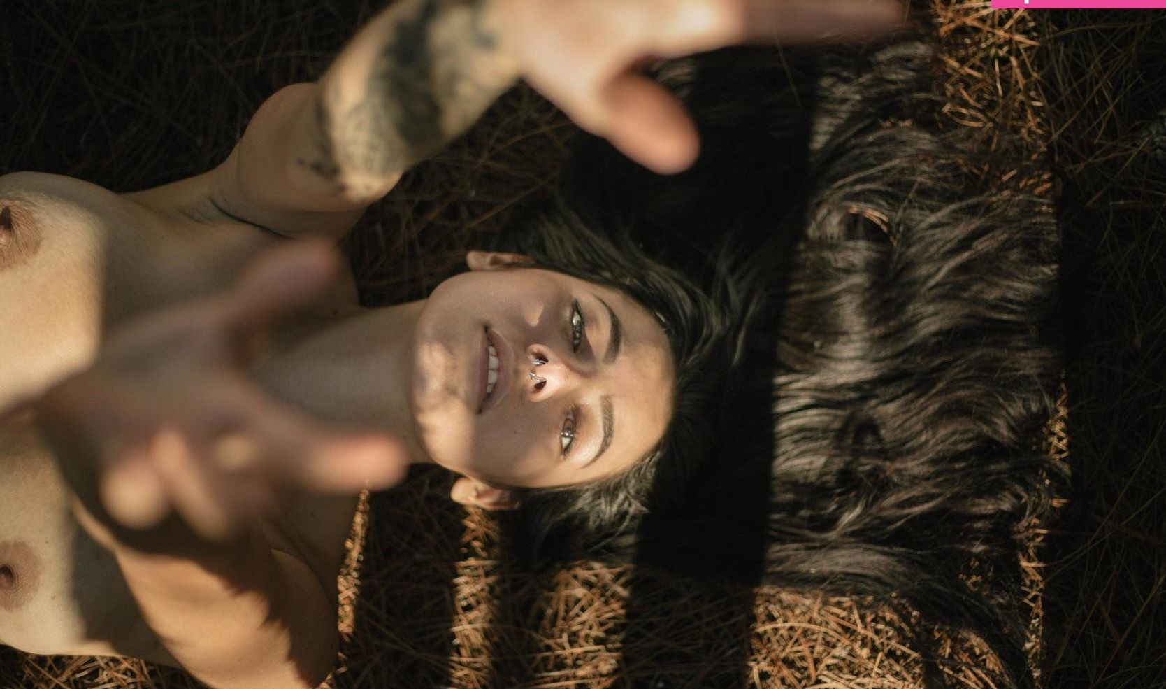 Luna Bloom desnuda #109119951