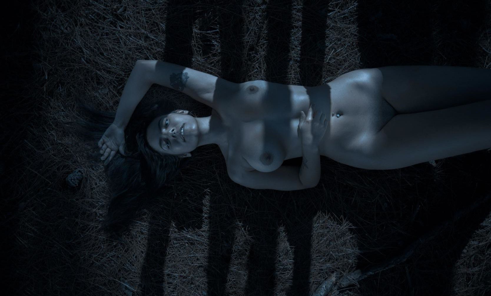 Luna Bloom desnuda #109119961