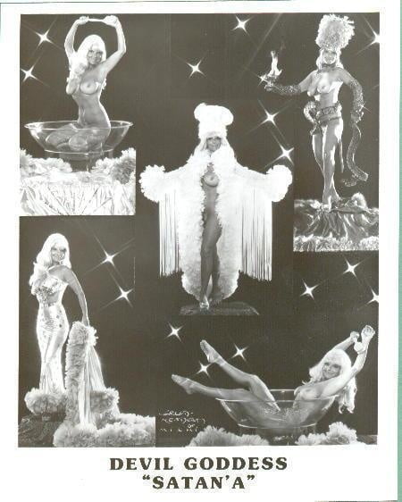 Vintage Strippers #82119380