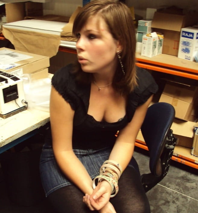 Marjorie aime faire bander les mecs... #93908349