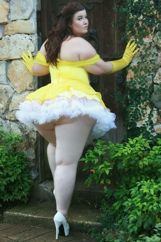 Caderas anchas de mujer 309
 #105566262