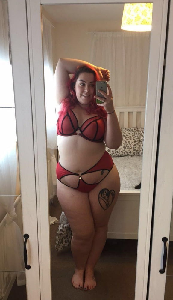 Caderas anchas de mujer 309
 #105566285