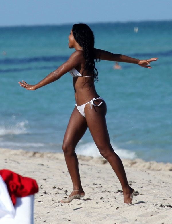 Kelly Rowland ass and tits in bikini #105564231