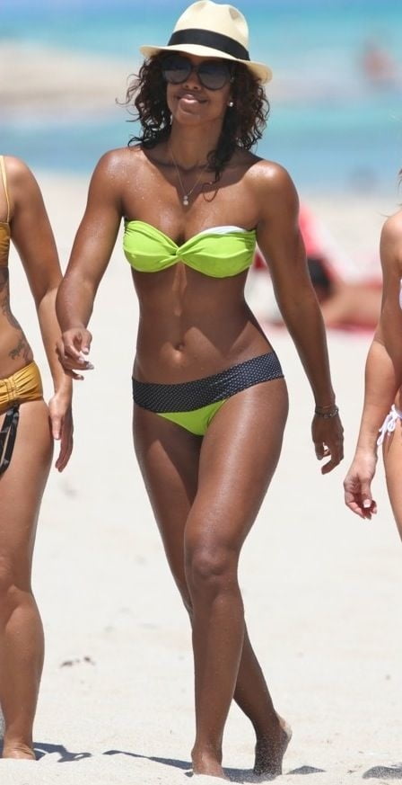 Kelly Rowland ass and tits in bikini #105564254