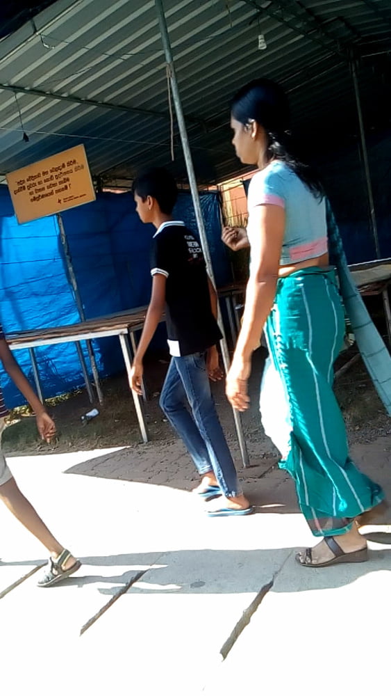 sl hot saree road capture fb 4 #89630262