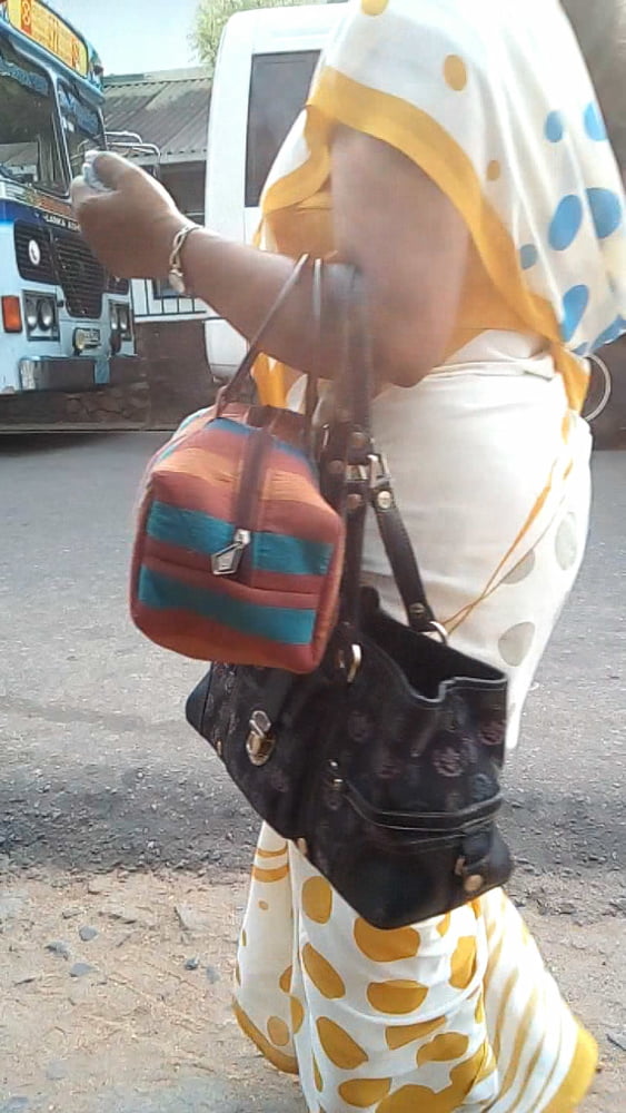 sl hot saree road capture fb 4 #89630345