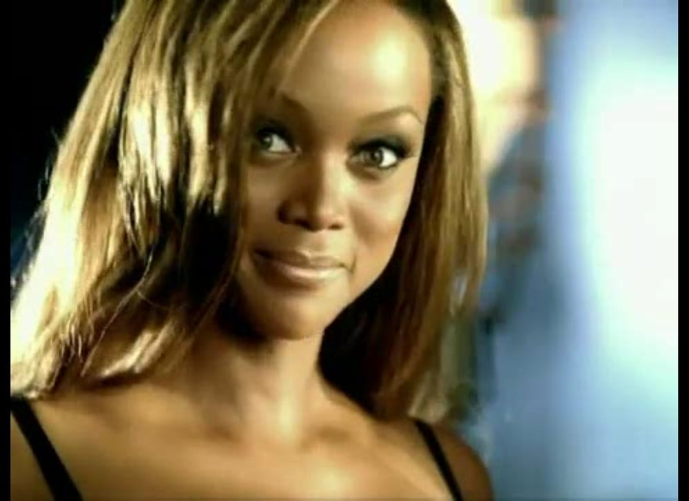 Tyra Banks - Victoria&#039;s Secret Commericial 2003 #94771982