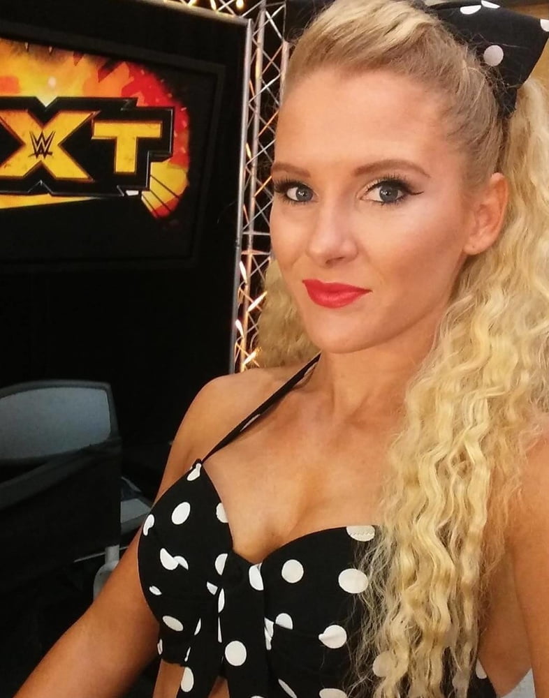 WWE Lacey Evans #102312384